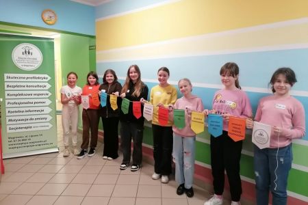 Zdjęcie - Liderzy z "Czwórki" w projekcie PRZYJAŹŃ, ZAMIAST ...